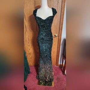 Elegant Strapless Sequin Dress in Deep Green